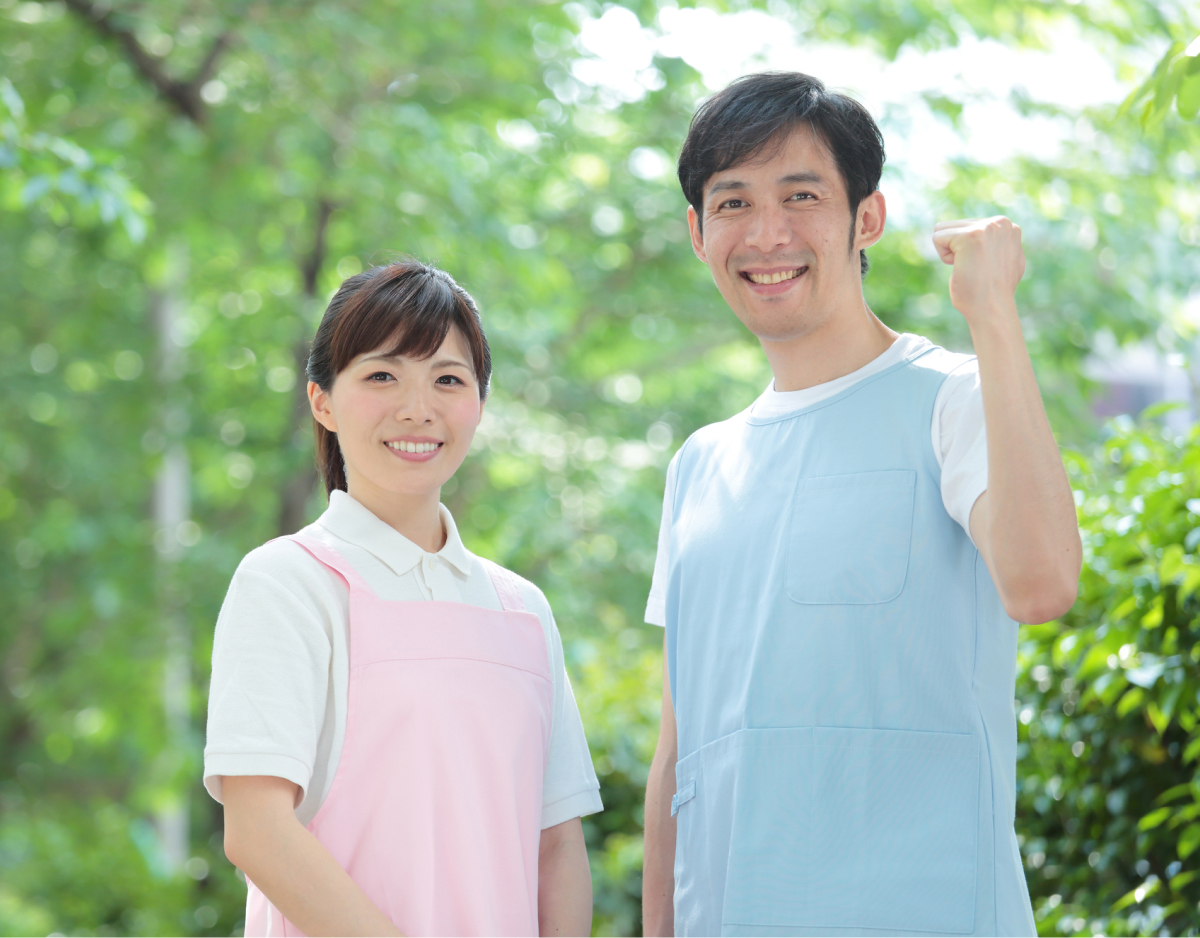 笑顔のスタッフ写真